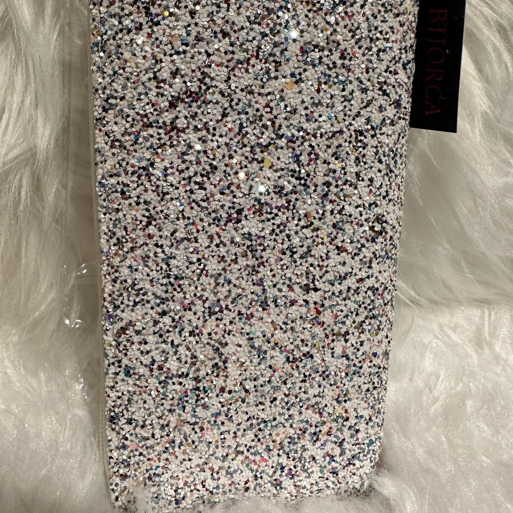 NWT: White/glitter wallet